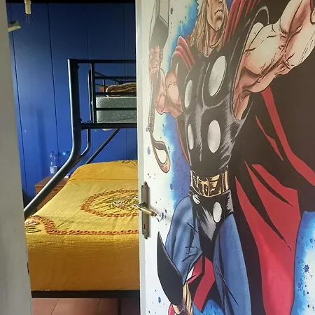 Avengers' House דירה